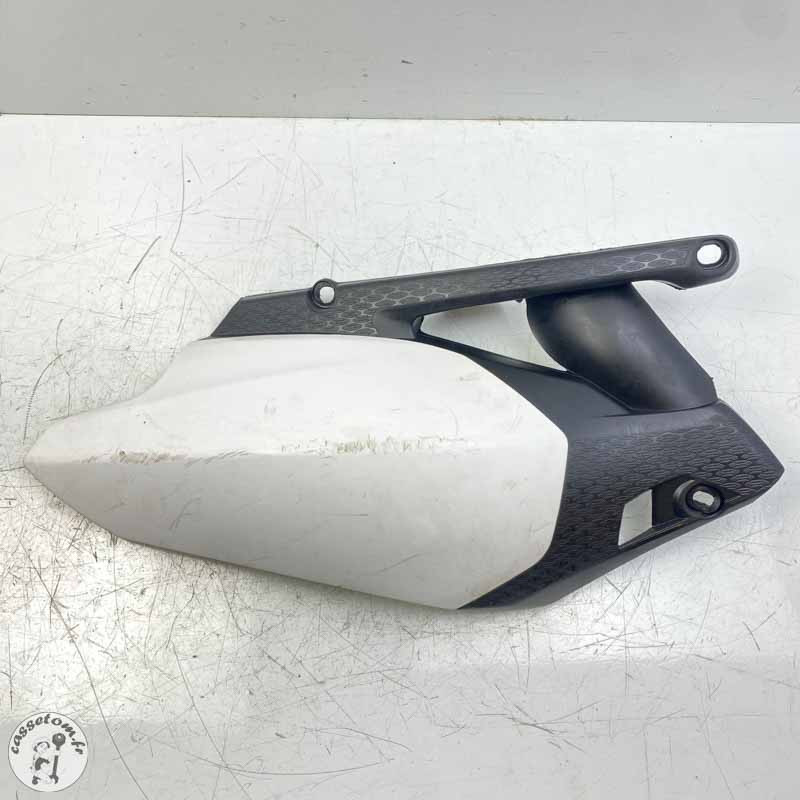 Cache latéral arrière droit Yamaha 450 yz 2011