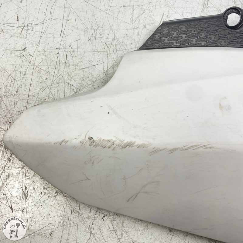 Cache latéral arrière droit Yamaha 450 yz 2011