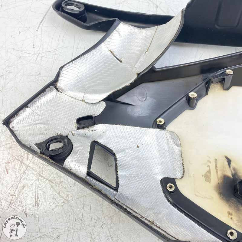 Cache latéral arrière droit Yamaha 450 yz 2011