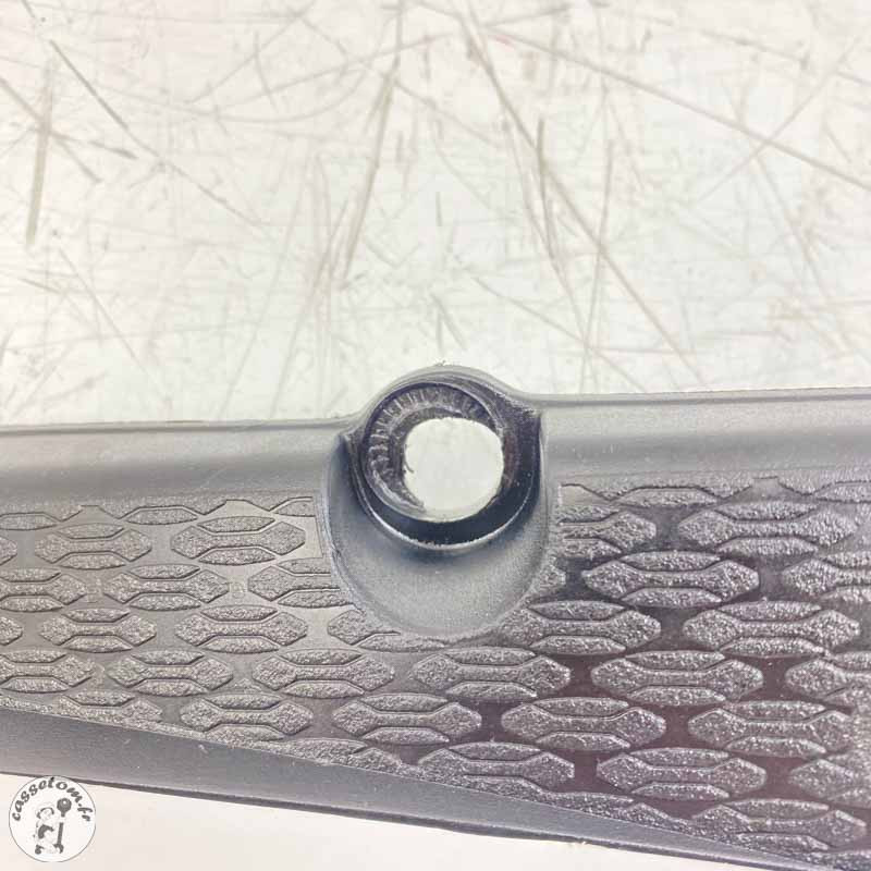 Cache latéral arrière droit Yamaha 450 yz 2011