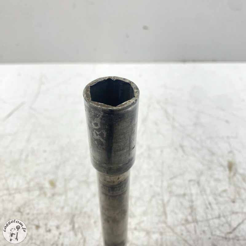 Axe de roue avant  Yamaha 450 yz 2011