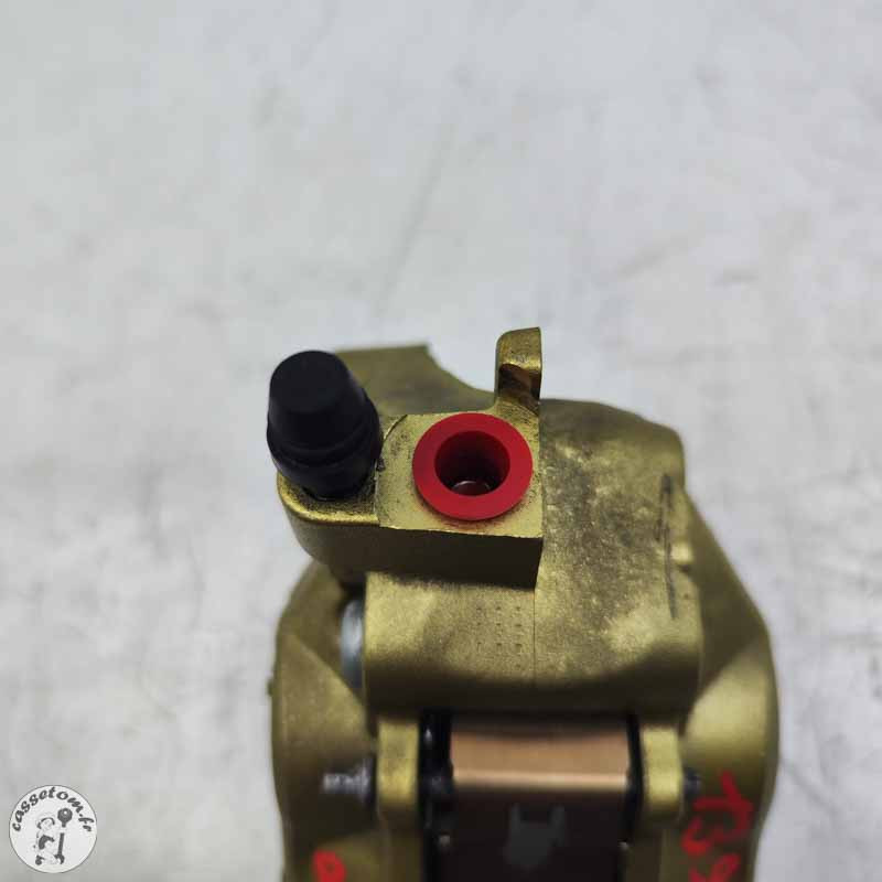 Etrier de frein avant droit  Benelli 899 TNT  2008