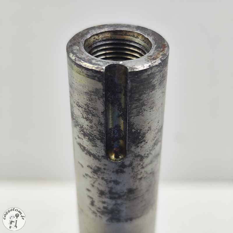 Axe de roue arrière  Benelli 899 TNT  2008