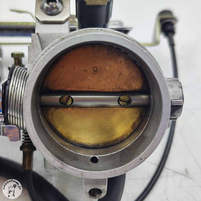 Rampe d'injection complete  Benelli 899 TNT  2008