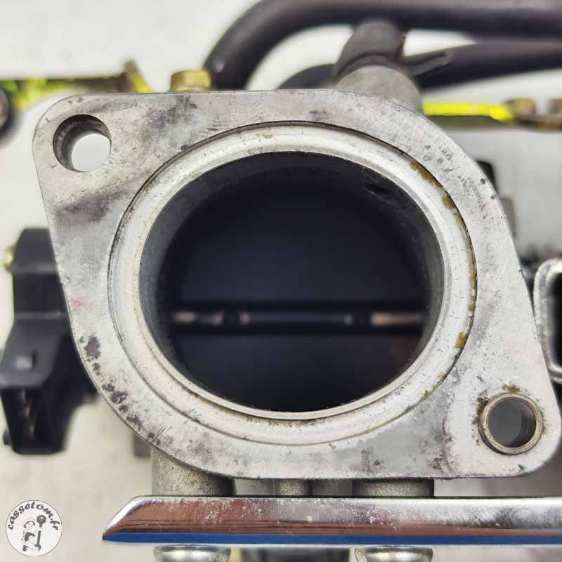 Rampe d'injection complete  Benelli 899 TNT  2008