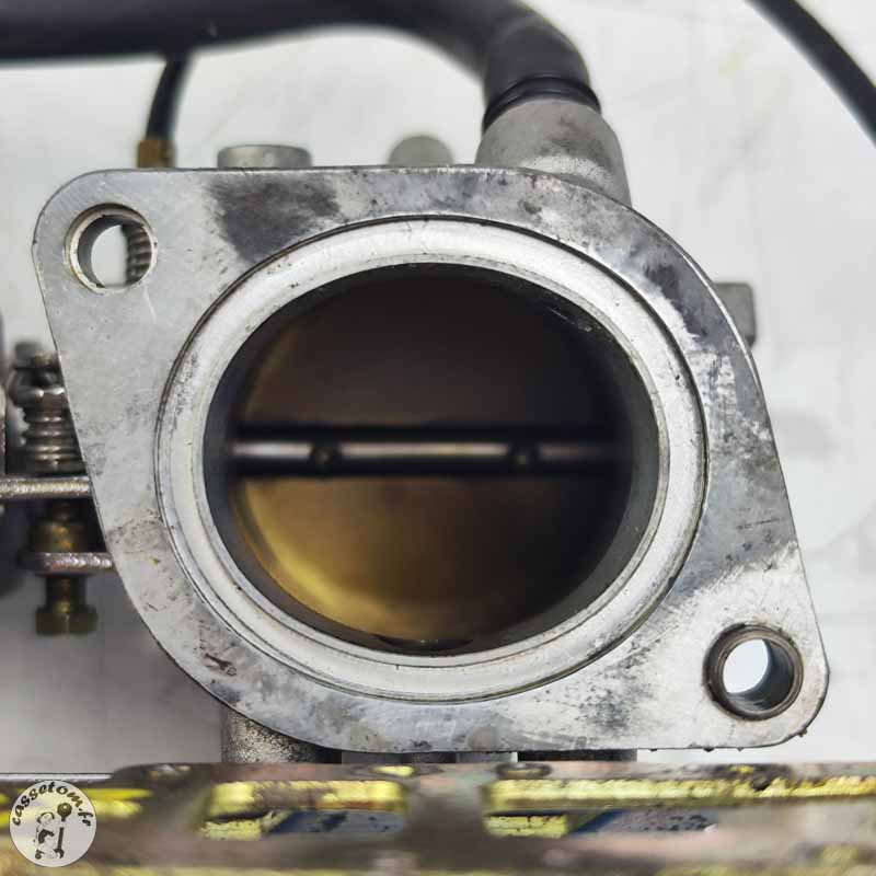 Rampe d'injection complete  Benelli 899 TNT  2008