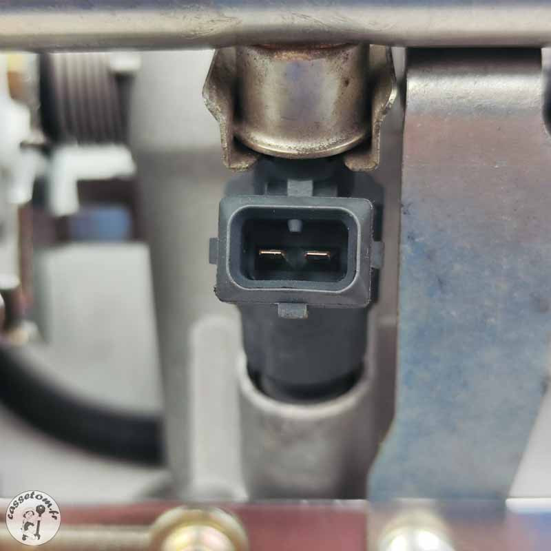 Rampe d'injection complete  Benelli 899 TNT  2008