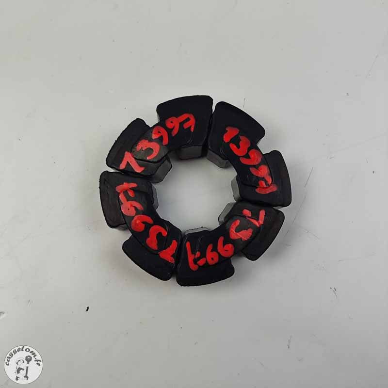 Silent bloc alternateur  Benelli 899 TNT  2008