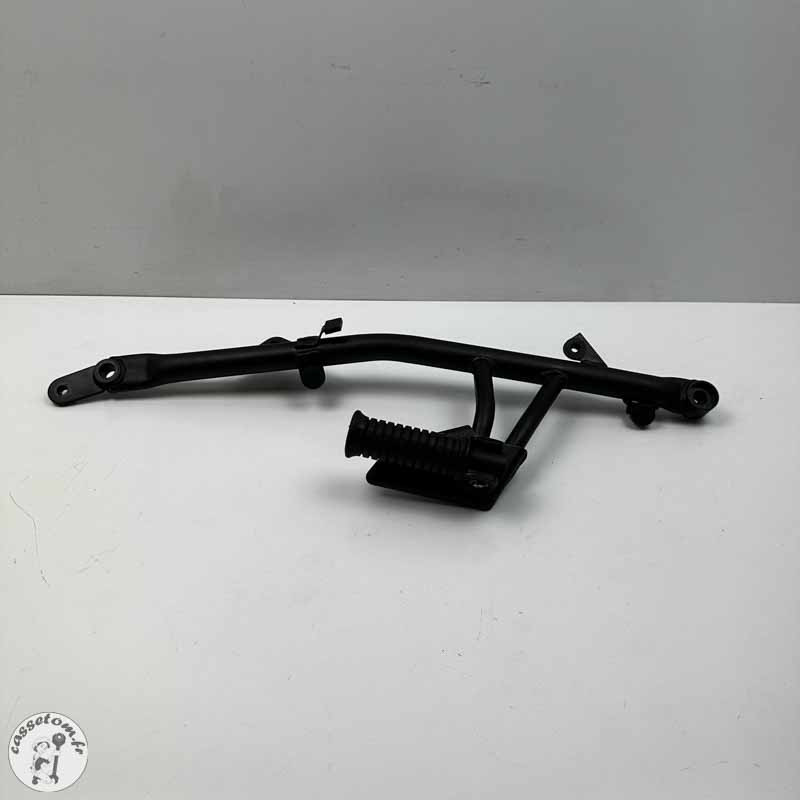 Platine + repose pied arrière droite  Kawasaki 650 vulcan s  2022