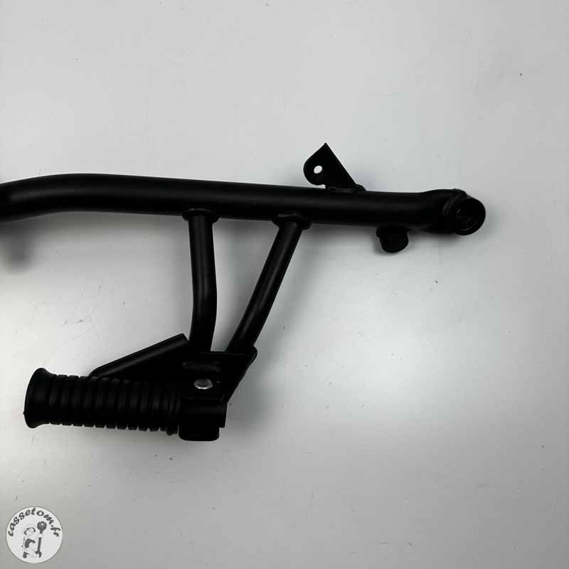 Platine + repose pied arrière droite  Kawasaki 650 vulcan s  2022