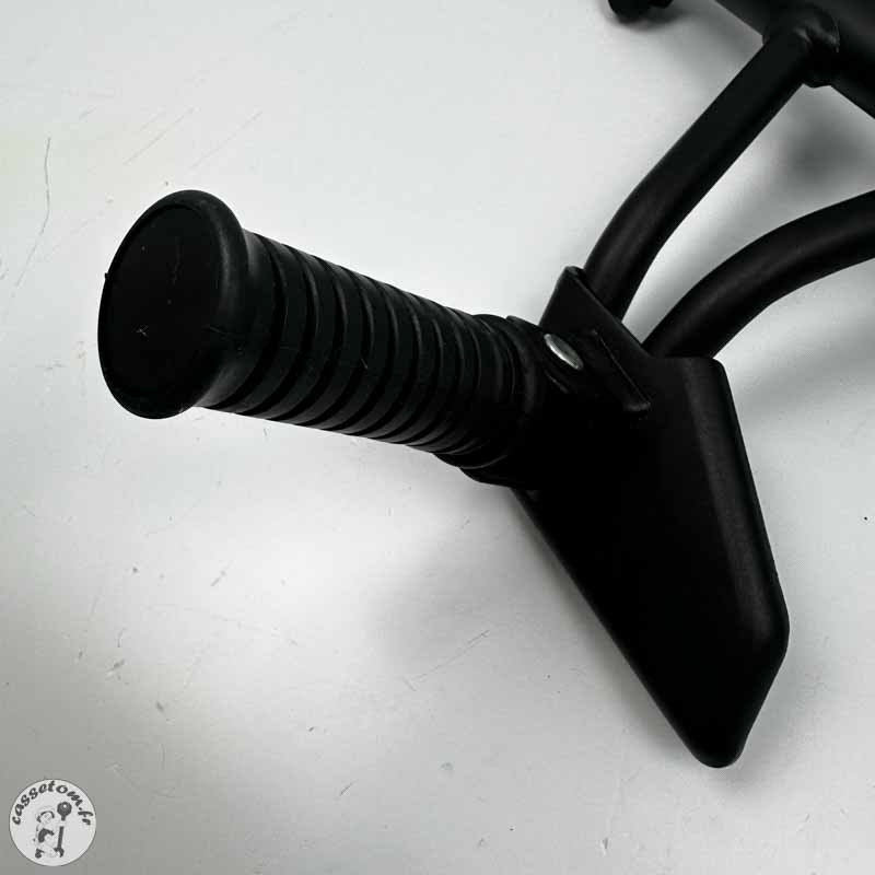 Platine + repose pied arrière gauche  Kawasaki 650 vulcan s  2022