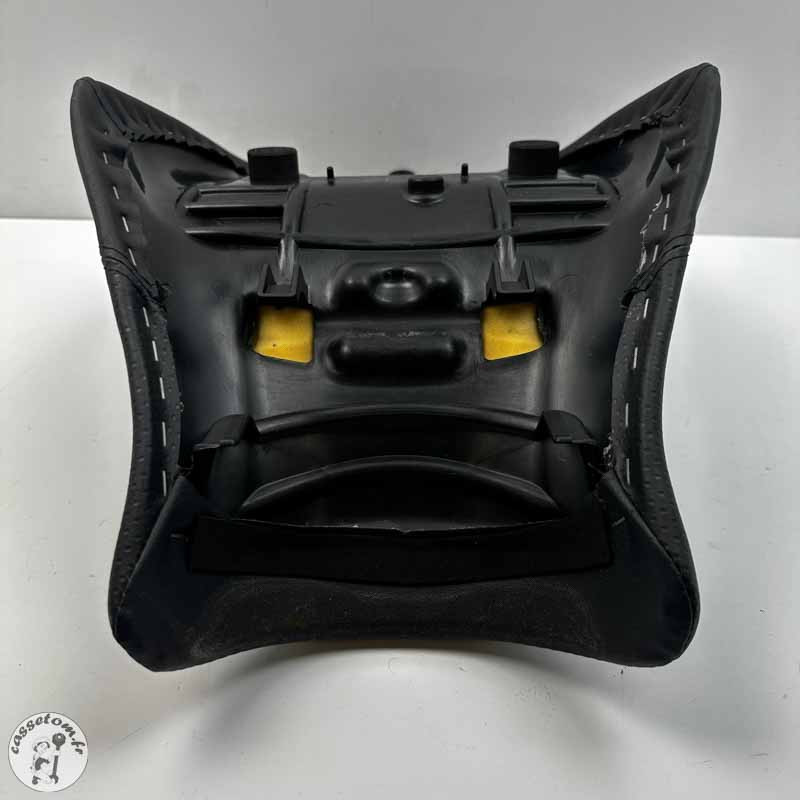 Selle pilote  Kawasaki 650 vulcan s  2022