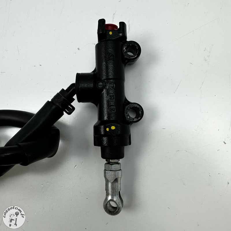 Maître cylindre de frein arrière  Kawasaki 650 vulcan s  2022