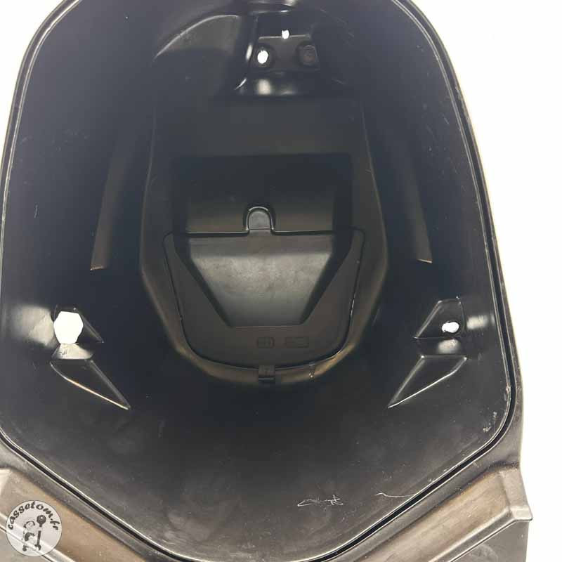 Coffre sous selle  Peugeot 50 vivacity 2001