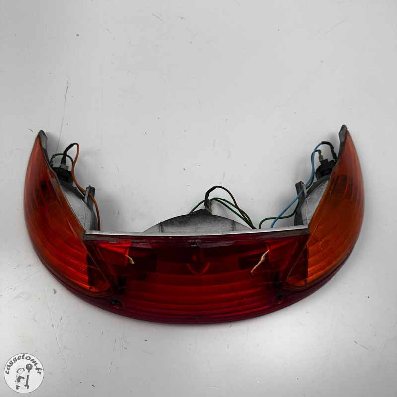 Feu arrière  Peugeot 50 vivacity 2001