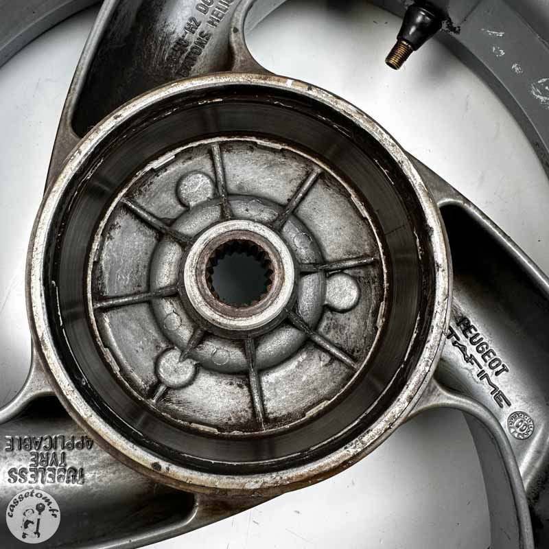 Jante arrière Peugeot 50 Vivacity 2001 - CasseTom