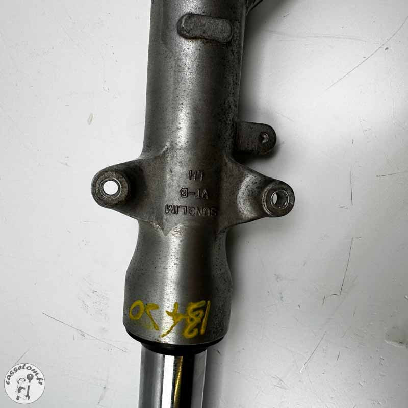 Bras de fourche gauche Daelim 125 VT 2002 Occasion | CasseTom