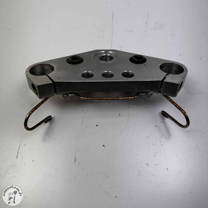 Té de fourche supérieur Daelim 125 VT 2002 Occasion | CasseTom