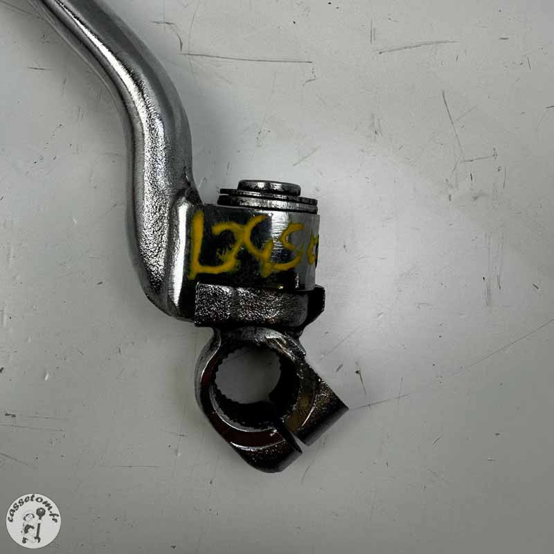 Kick  Daelim 125 VT 2002