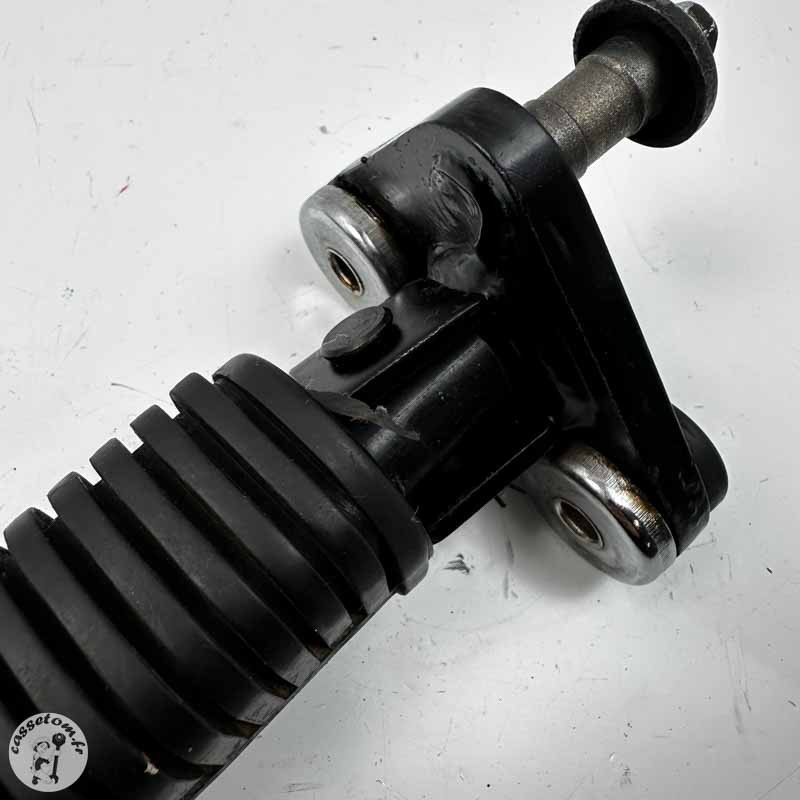 Platine Avant Gauche Repose Pied Daelim 125 VT | CasseTom