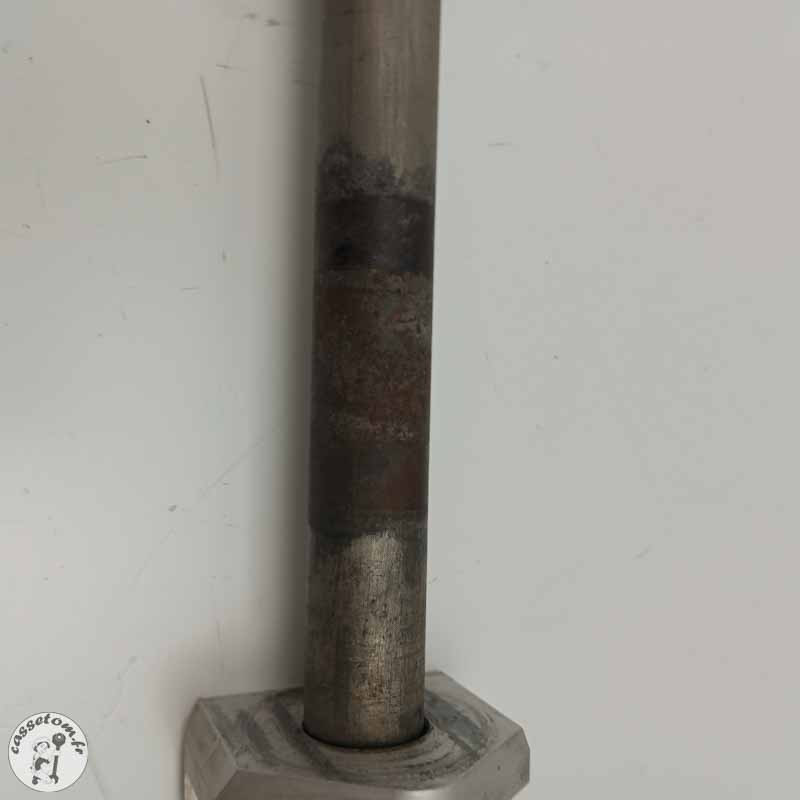 Axe de roue arrière  BMW 800 F800R 2019