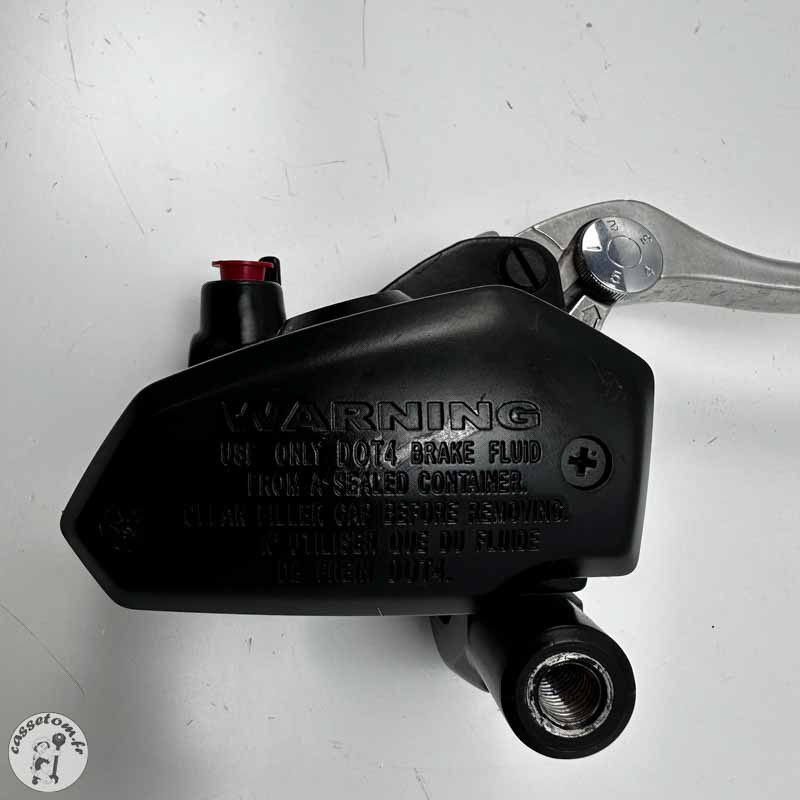 Maître cylindre de frein avant Kawasaki 900 Z 2020 | CasseTom