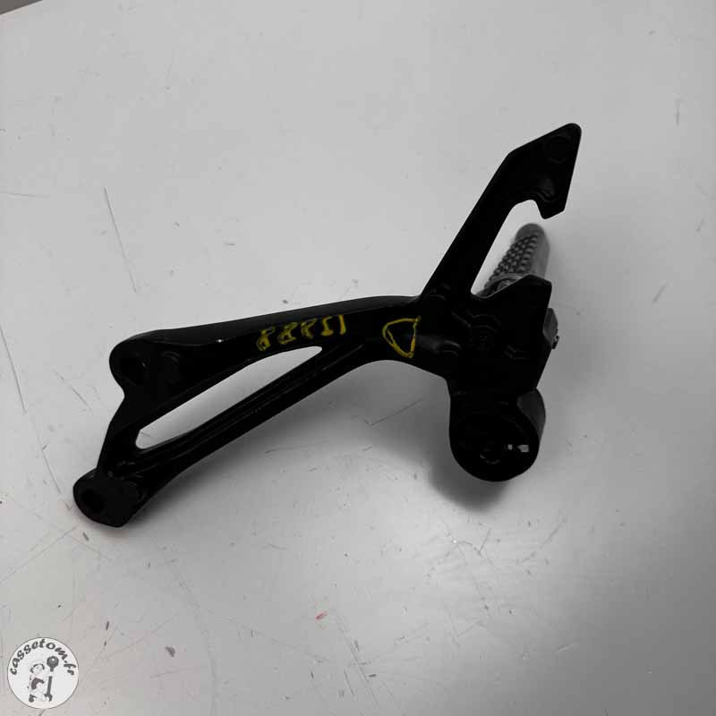 Platine + repose pied arrière droit Kawasaki 900 Z | CasseTom