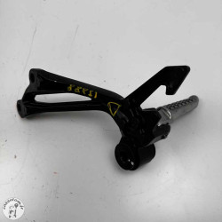 Platine + repose pied arrière droit  Kawasaki 900 Z 2020