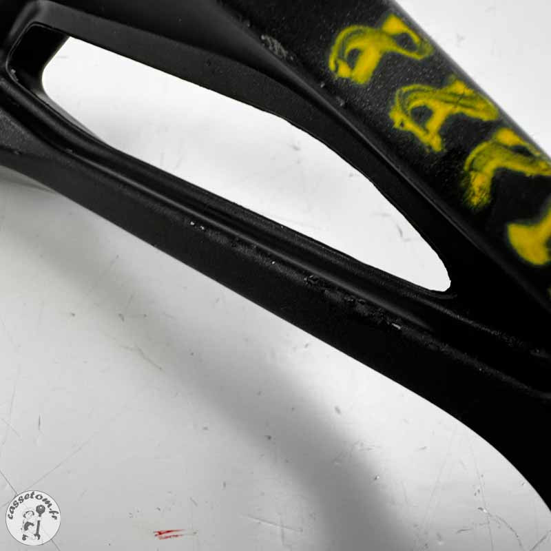 Platine + repose pied arrière droit  Kawasaki 900 Z 2020