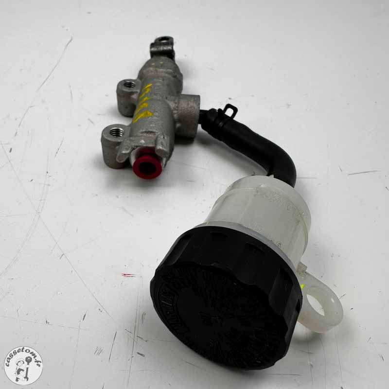 Maître cylindre de frein arrière  Kawasaki 900 Z 2020