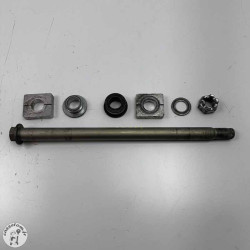 Axe de roue arrière  Kawasaki 900 Z 2020