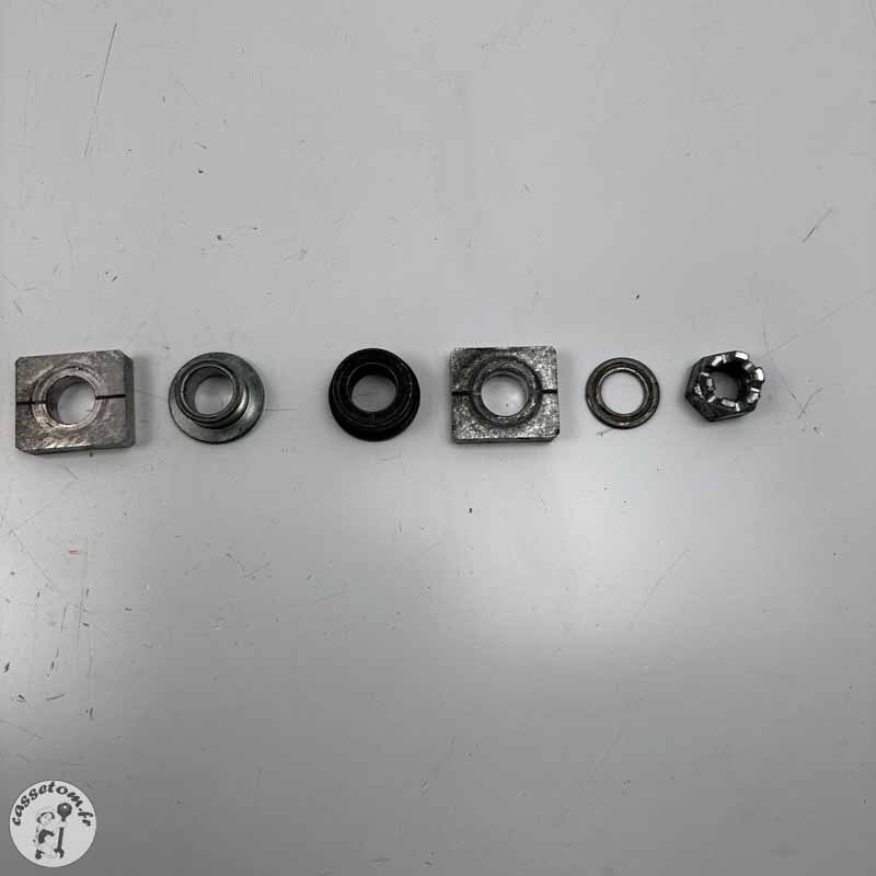 Axe de roue arrière  Kawasaki 900 Z 2020