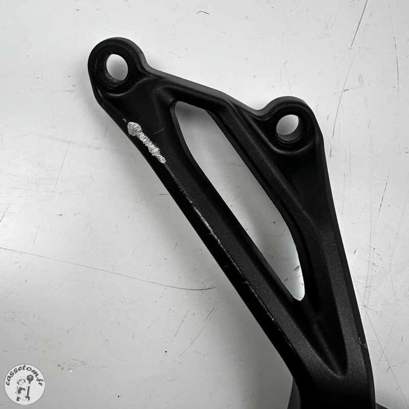 Platine + repose pied arrière gauche  Kawasaki 900 Z 2020
