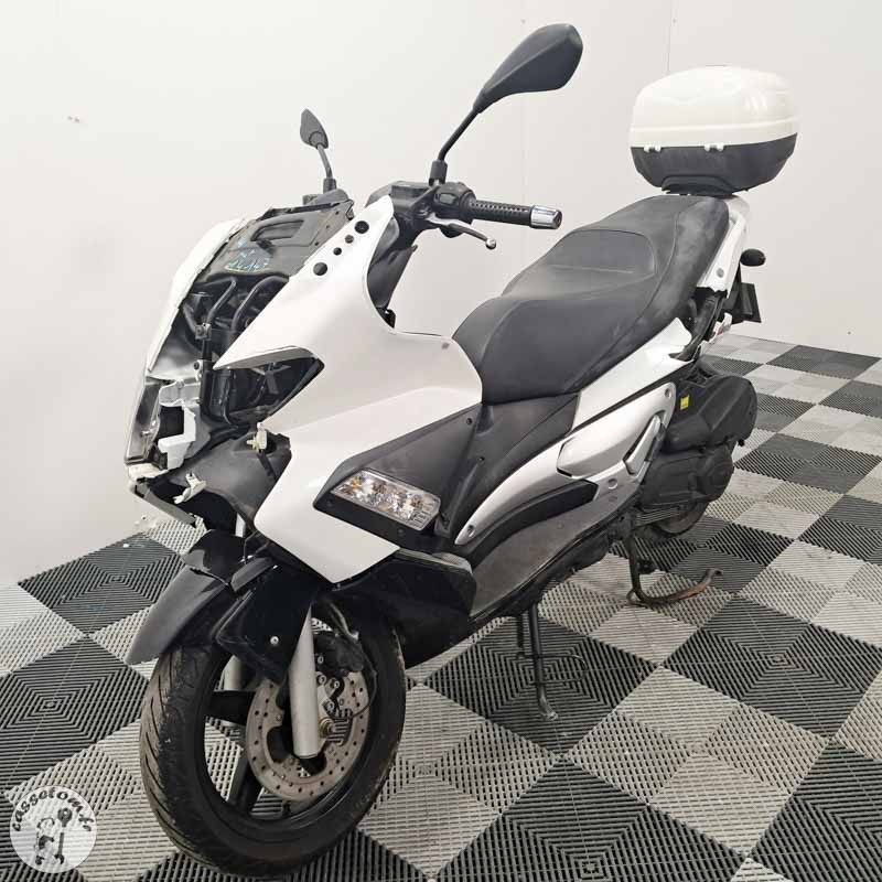 Aprilia SRMAX 125 Accidenté - Occasion | CasseTom