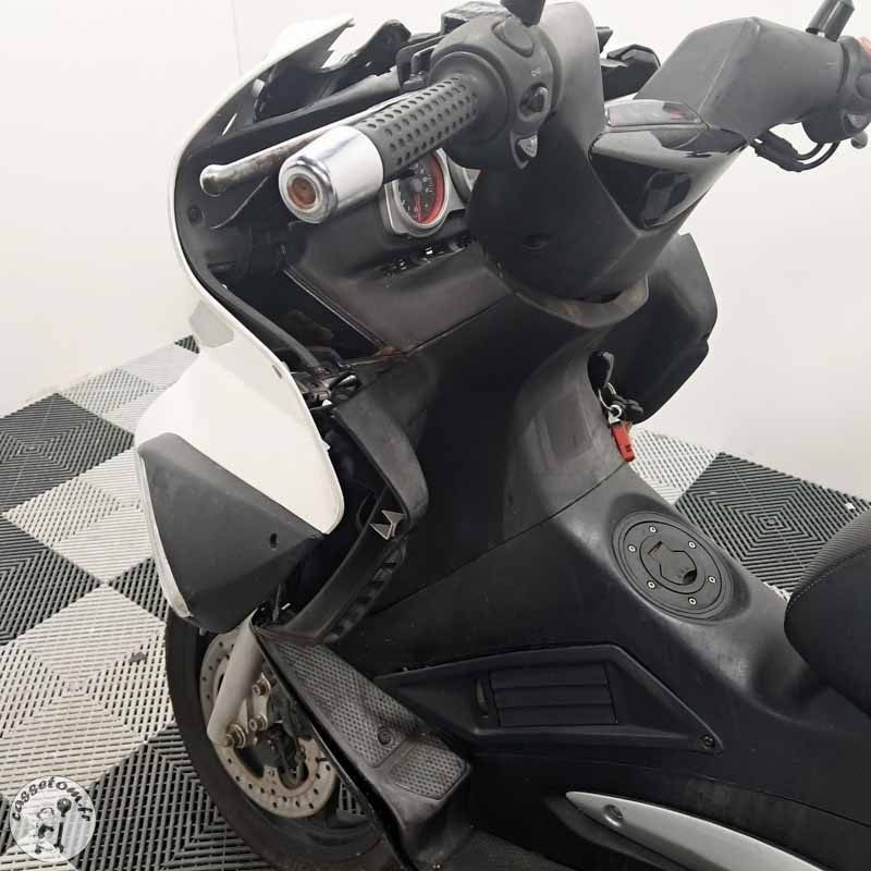 Aprilia SRMAX 125 Accidenté - Occasion | CasseTom
