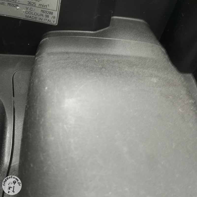 Coffre sous selle  Piaggio 300 beverly 2011