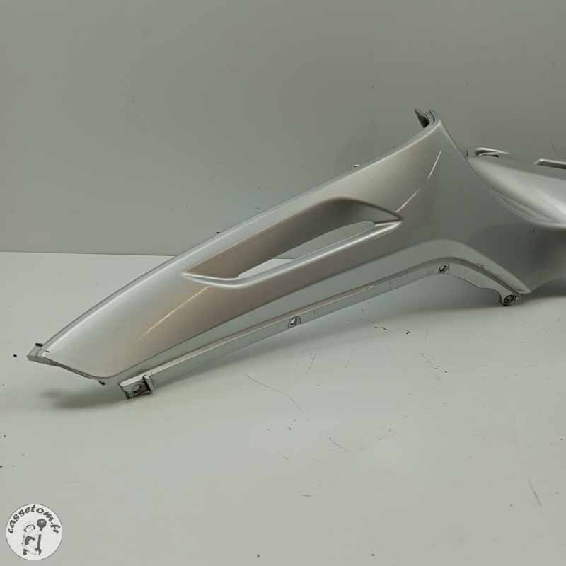 Carénage avant droit Piaggio 300 beverly 2011 Occasion | CasseTom