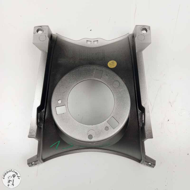 Couvercle  trappe à essence  Piaggio 300 beverly 2011