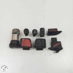 Lot de commutateurs Piaggio 300 beverly 2011 Occasion | CasseTom