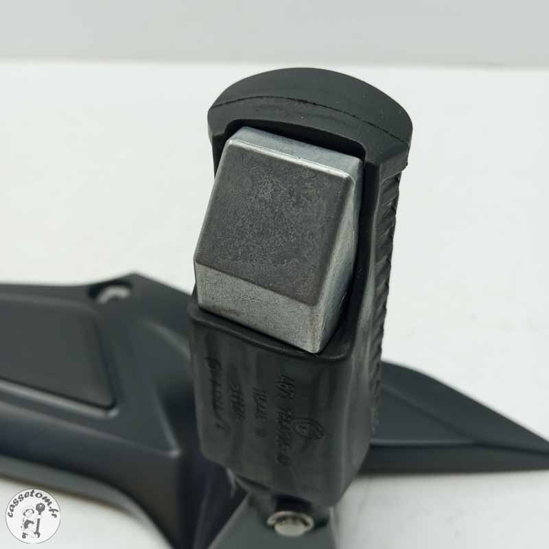 Platine  gauche + reposes pieds BMW 1600 K1600 GT 2023