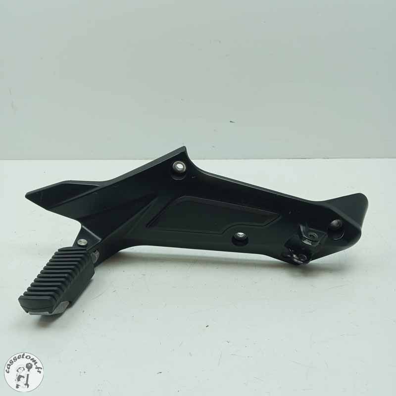 Platine  droit + repose pied BMW 1600 K1600 GT 2023