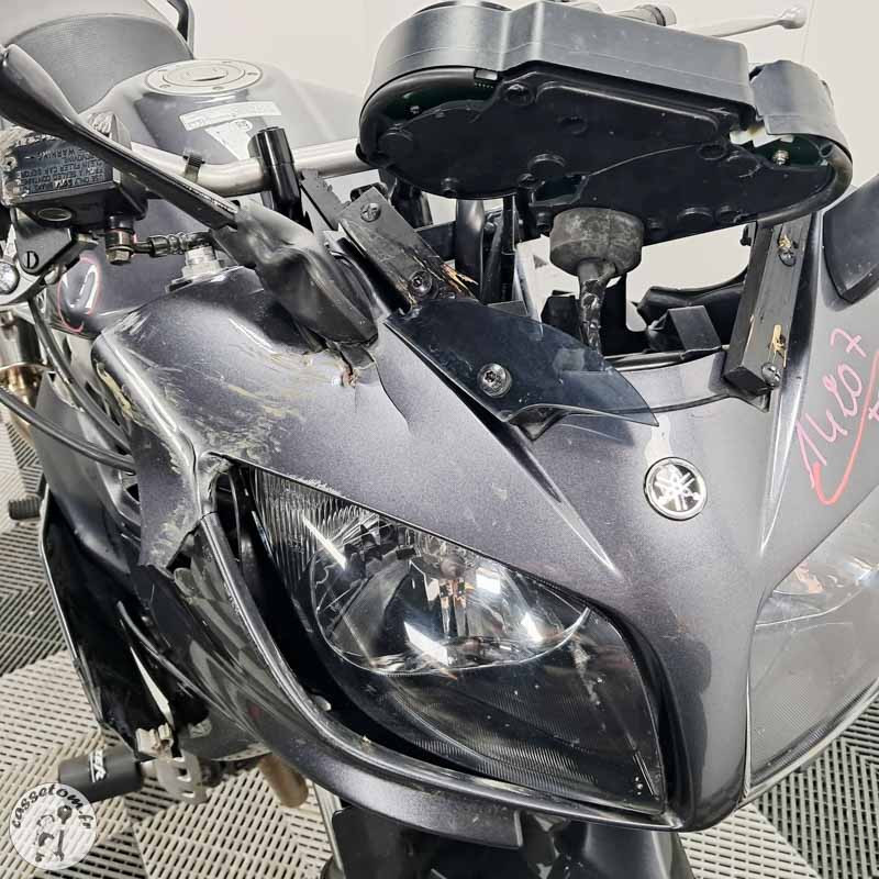 Yamaha FZS1000 998 2006 accidenté - La Casse de l'Oncle Tom