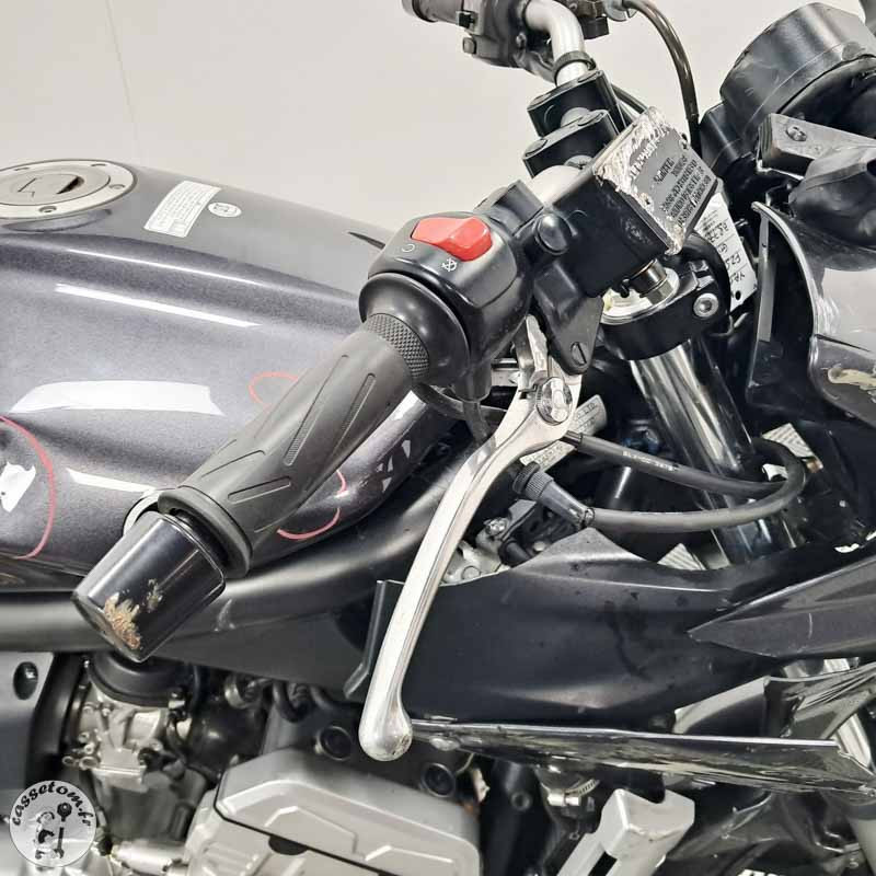 Yamaha FZS1000 998 2006 accidenté - La Casse de l'Oncle Tom