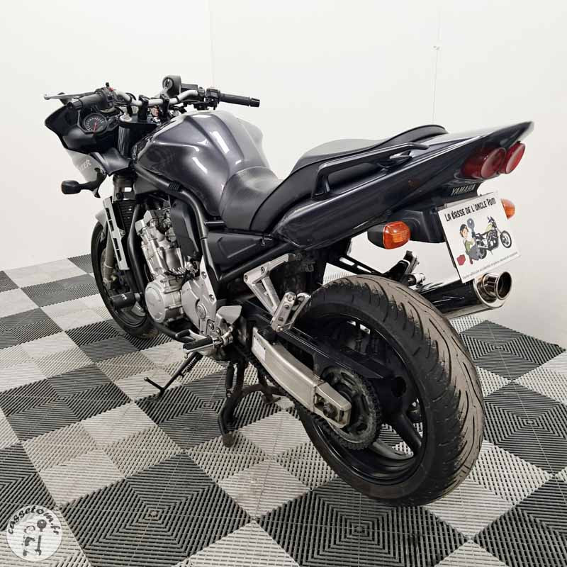Yamaha FZS1000 998 2006 accidenté - La Casse de l'Oncle Tom