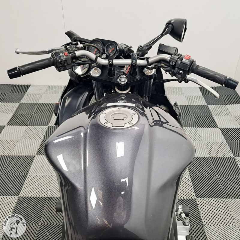 Yamaha FZS1000 998 2006 accidenté - La Casse de l'Oncle Tom