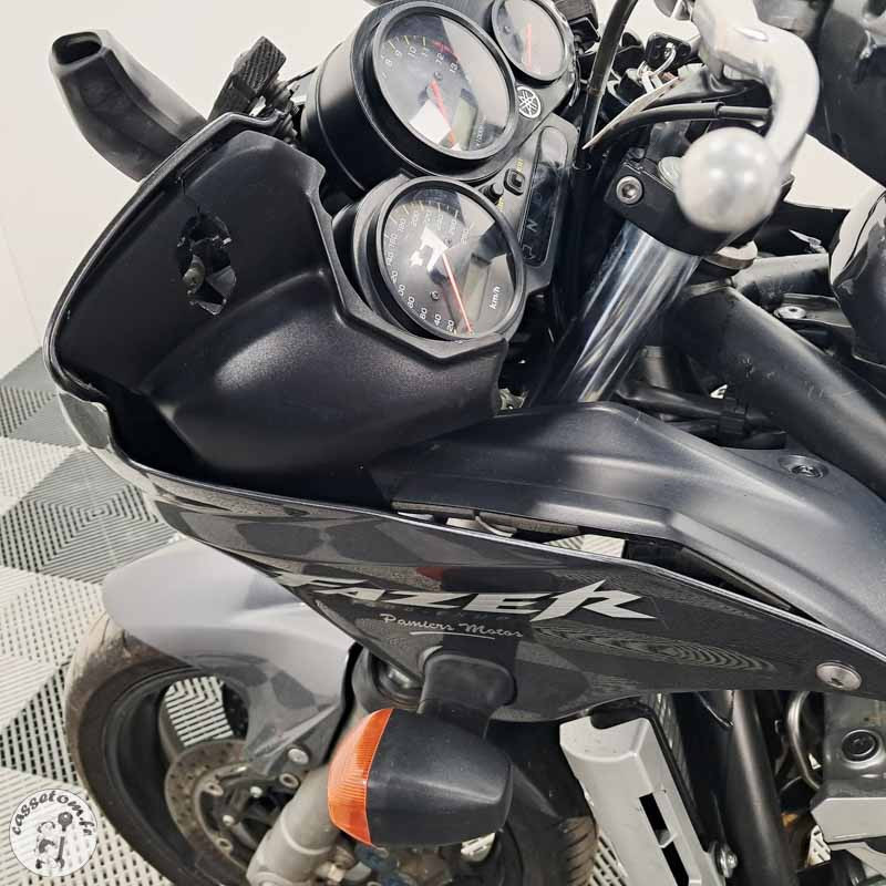 Yamaha FZS1000 998 2006 accidenté - La Casse de l'Oncle Tom