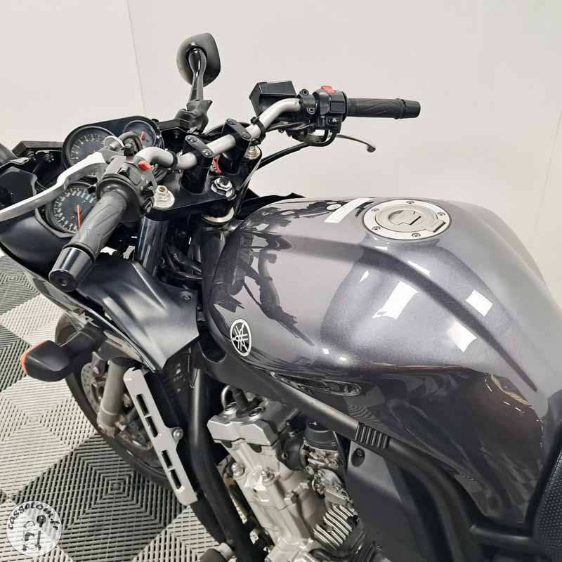 Yamaha FZS1000 998 2006 accidenté - La Casse de l'Oncle Tom