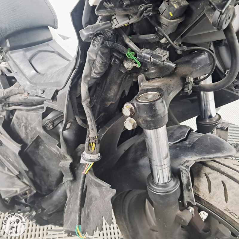 Honda NSS300A 300cc 2019 accidenté - La Casse de l'Oncle Tom