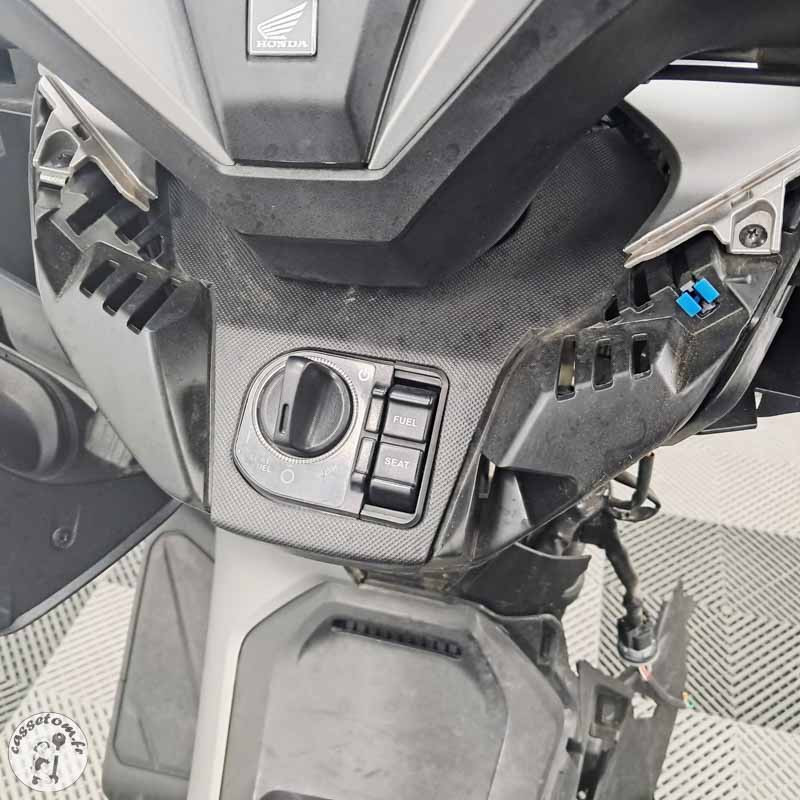 Honda NSS300A 300cc 2019 accidenté - La Casse de l'Oncle Tom