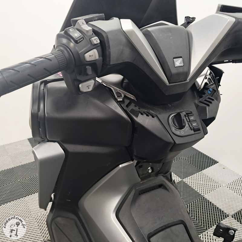 Honda NSS300A 300cc 2019 accidenté - La Casse de l'Oncle Tom